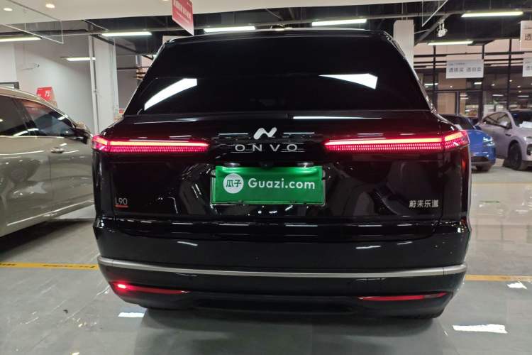 Used ONVO Luxeed L90 2025 Model—Ultra Six-Seater Version
