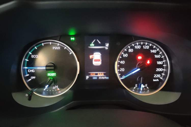 Used Toyota Wildlander 2022 Dual-Motor 2.5L E-CVT 4x4 Luxury PLUS Edition
