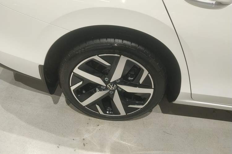 Used Volkswagen Lamando 2023 Lavida L 280TSI DSG Cool & Spicy Edition