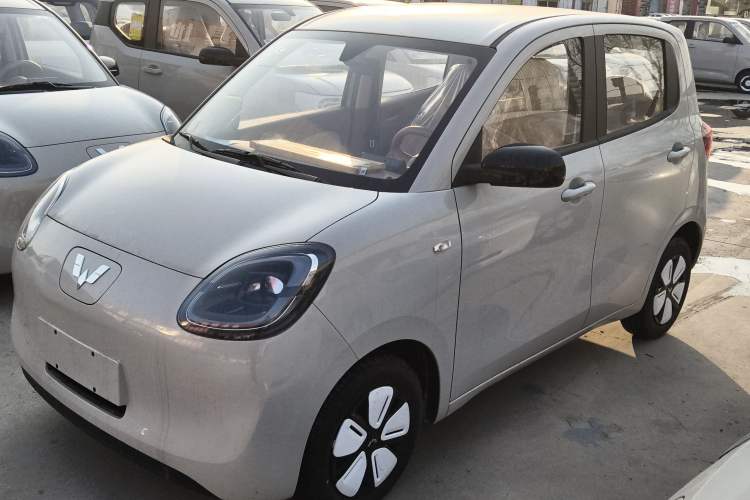 Used Wuling Hongguang MINIEV 2025 Four-Door Version Advanced Edition
