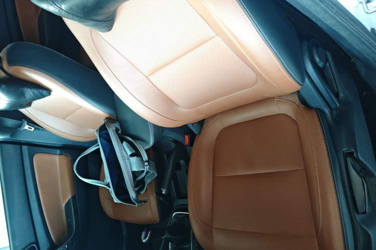 Used Oshan CX70 2016 1.6L Manual Luxury Model
