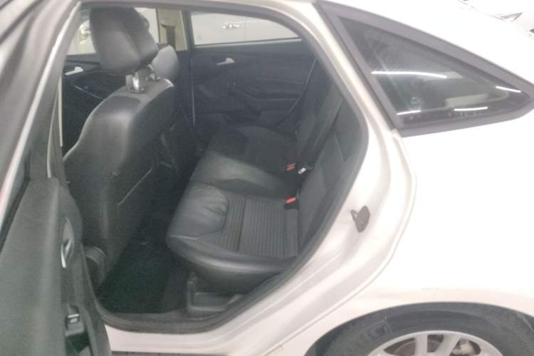 Used Ford Focus 2015 Sedan 1.6L Automatic Trend Model
