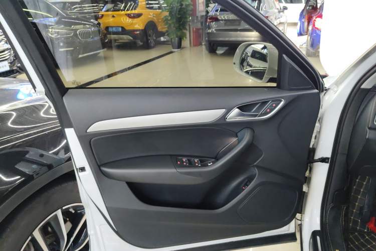 Used Audi Q3 2018 30th Anniversary Edition 30 TFSI Fashion Model
