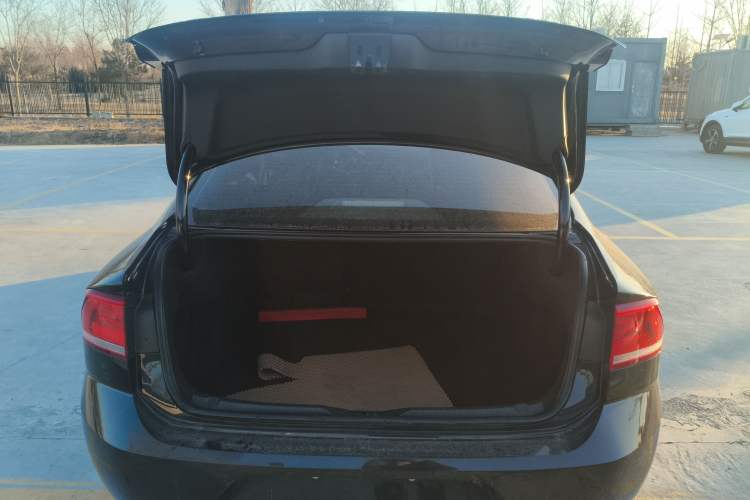 Used Volkswagen Lamando 2015 280TSI DSG Luxury Edition
