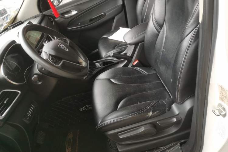 Used Baojun 730 2019 1.5T CVT Fashion Model 7 Seats China VI Emission Standard
