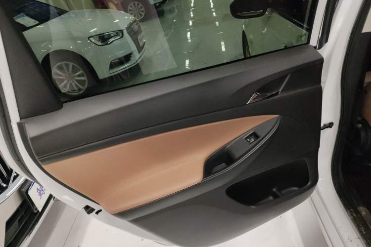 Used Buick GL6 2021 323T Mild Hybrid Connect Luxury Model
