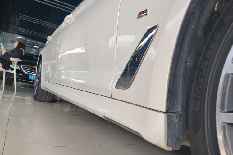 Used BMW 5 Series 2022 Second Facelift 530Li Leading Edition M Sport Package
