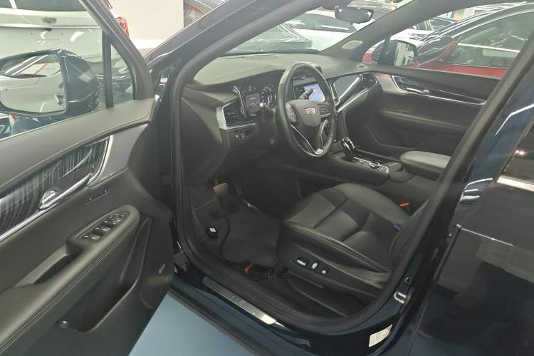 Used Cadillac XT6 2022 2.0T Six-Seater Four-Wheel Drive Luxury Version
