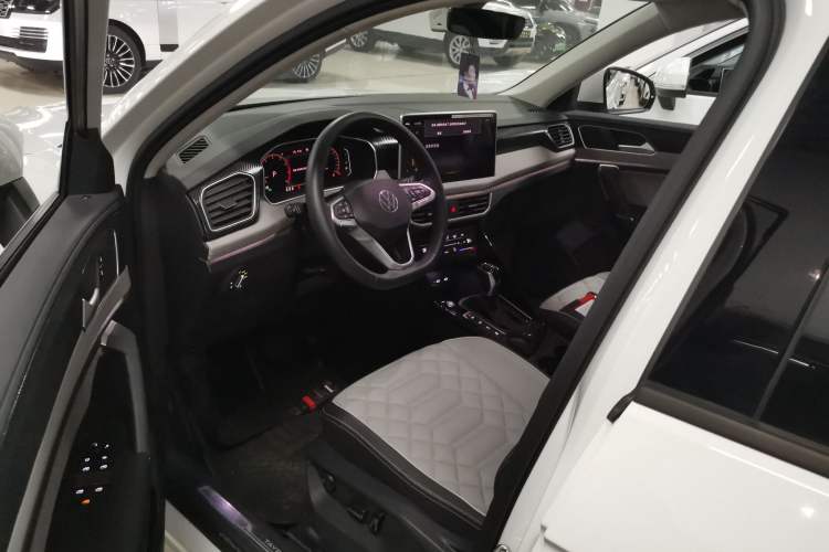 Used Volkswagen Tayron 2023 330TSI Two-Wheel-Drive Luxury Plus Advanced Version
