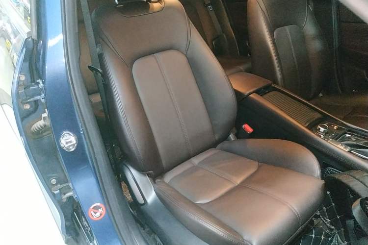 Used Mazda CX-4 2020 2.0L Automatic Two-Wheel Drive Blue Sky Luxury Edition
