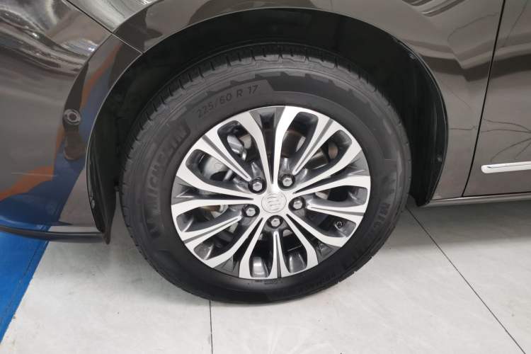 Used Buick GL8 2022 Land Executive Class 652T Prestige Model
