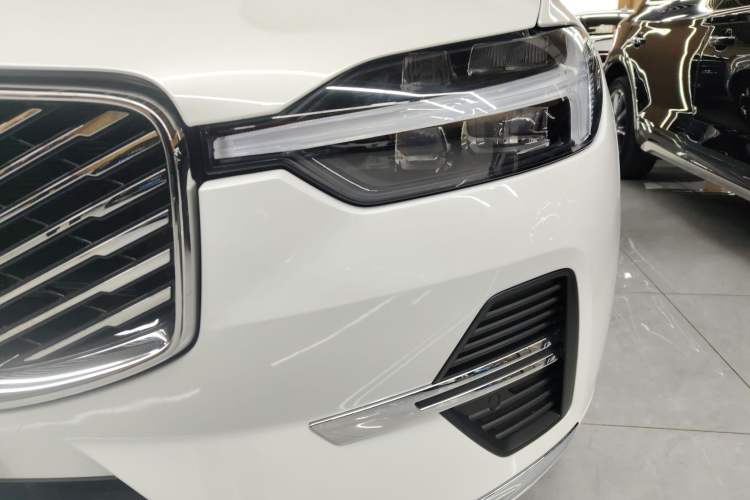 Used Volvo XC60 2026 B5 4x4 Smart Luxury Edition