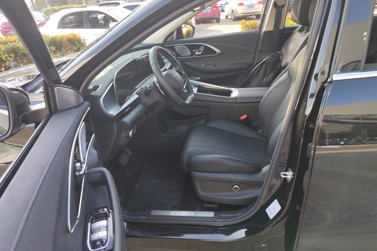 Used  Lingyun 2025 400T Four-Wheel-Drive International Version
