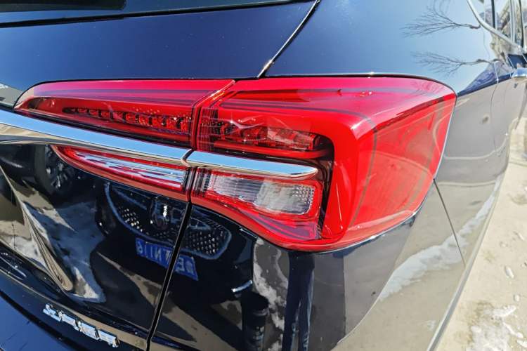 Used Buick Envision 2021 532T Two-Wheel-Drive Luxury Version
