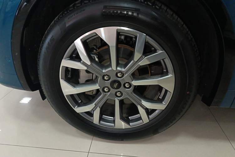 Used Ford Edge 2023 Ford Explorer L 2.0T EcoBoost Four-Wheel Drive 7-Seater Supreme Model
