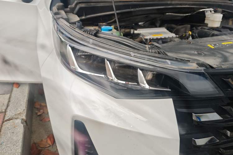 Used GAC Trumpchi M6 2023 PRO 270T DCT Luxury Edition
