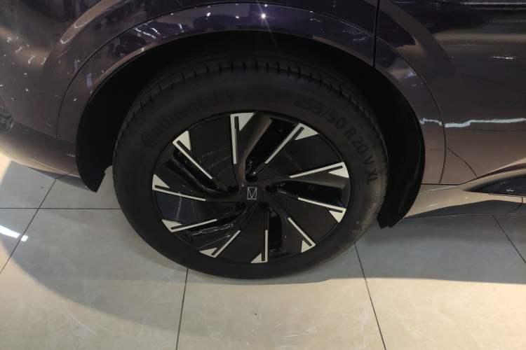 Used  07 2024 Pro+ All-Electric Version
