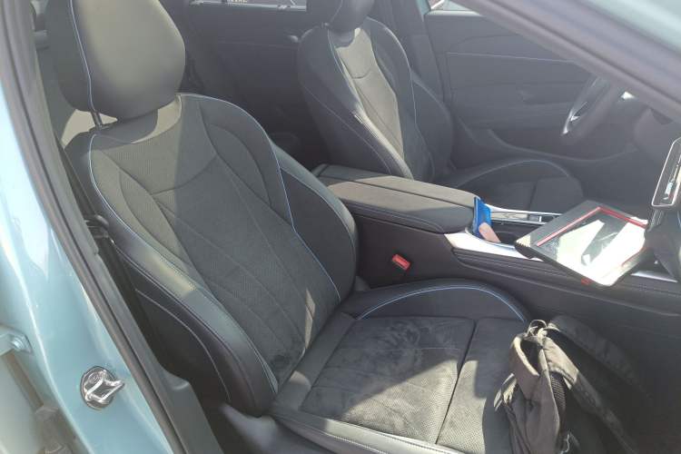 Used Volkswagen Passat 2025 Pro 380TSI Starry Dragon Luxury Edition