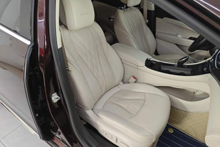 Used Buick LaCrosse 2021 Avenir Avia First-Edition Model
