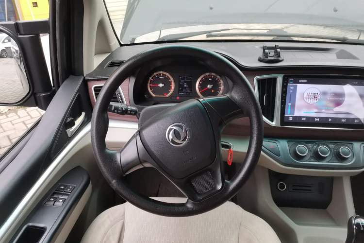 Used FORTHING Lingzhi 2019 M5L 1.6L 7-Seater Standard Model China VI
