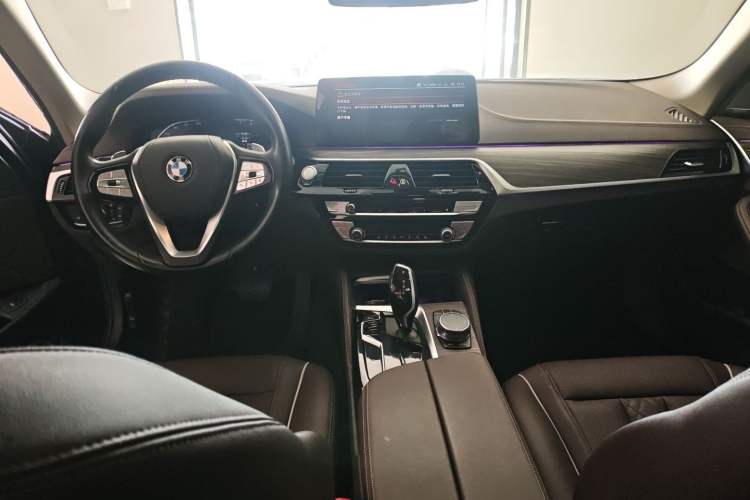 Used BMW 5 Series 2022 Second Facelift 530Li Leading Edition Luxury Package
