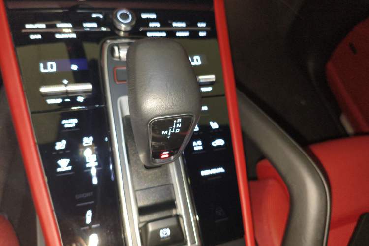 Used Porsche Cayenne 2023 Cayenne E-Hybrid 2.0T Platinum Edition
