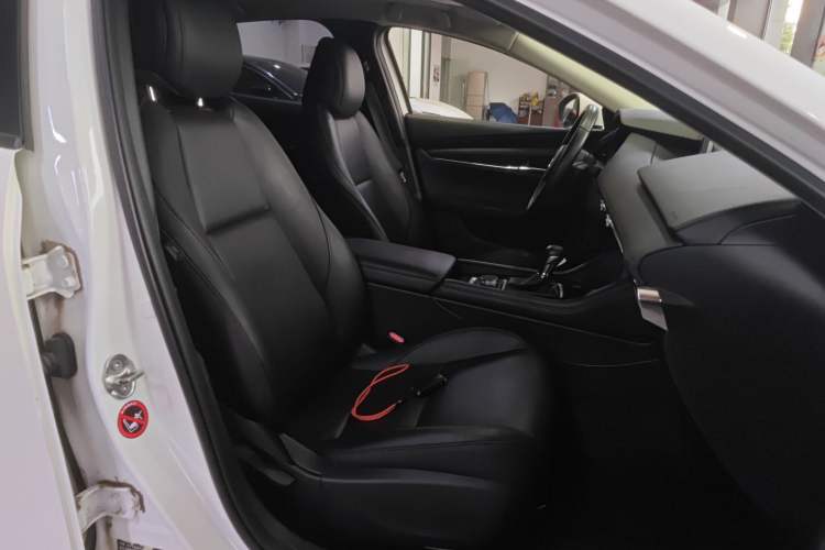 Used Mazda Mazda 3 Axela 2021 2.0L Automatic Zhiyao Edition