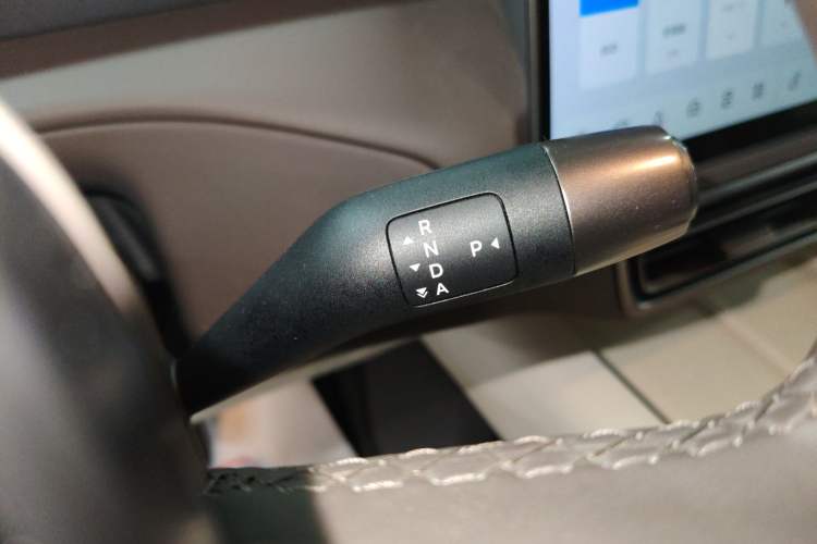 Used Li Auto MEGA 2024 Ultra Model