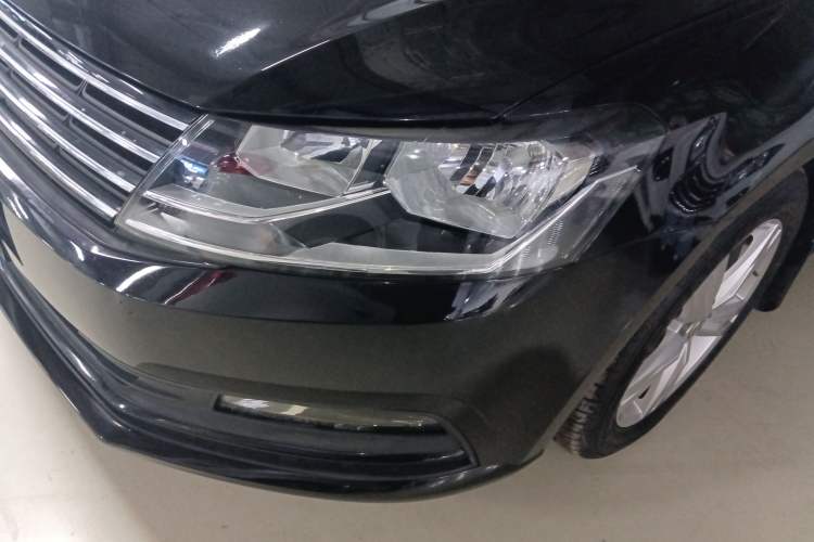 Used Volkswagen Lavida 2017 1.6L Automatic Fashion Edition
