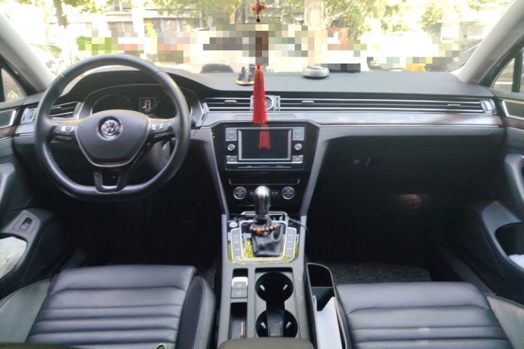 Used Volkswagen Magotan 2018 Facelift 330TSI DSG Luxury Model
