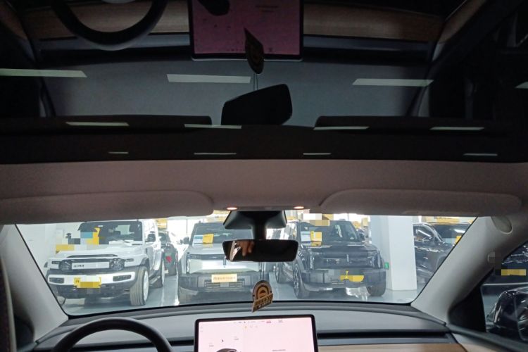 Used Tesla Model Y 2021 Long-Range All-Wheel-Drive Version
