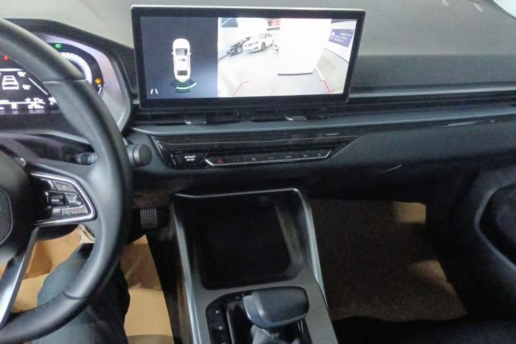 Used Geely Auto Emgrand 2025 4th Generation 1.5L CVT Longteng Edition
