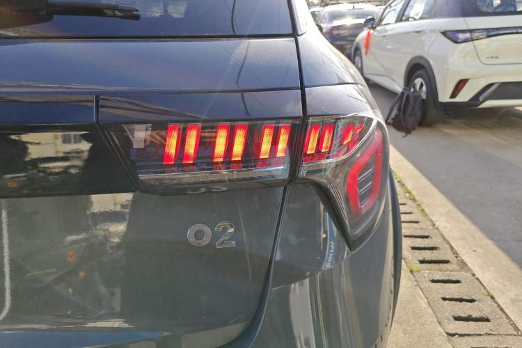 Used Lynk & Co 02 2018 1.5T DCT Two-Wheel Drive Zhaopu Version China V Standard
