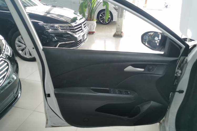 Used Chevrolet Monza 2019 Redline 320T Dual-Clutch Joyful Edition China VI Standard
