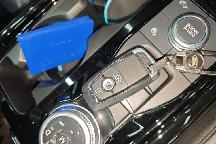 Used Ford Explorer 2020 EcoBoost 285 4x4 Platinum Edition 6 Seats
