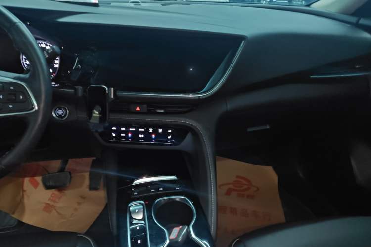 Used Buick Envision 2023 Encore Plus 652T Five-Seat Luxury Model
