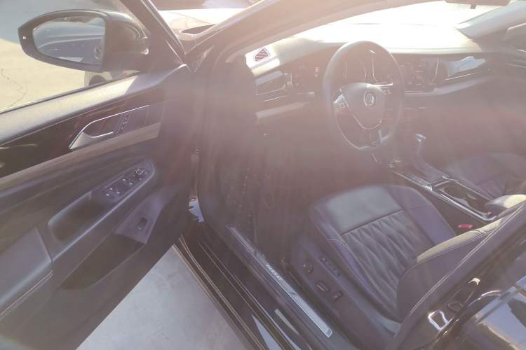 Used Volkswagen Passat 2019 330TSI Luxury Edition China VI Standard