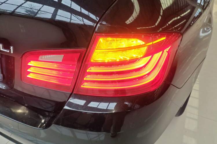 Used BMW 5 Series 2014 520Li Elegant Model
