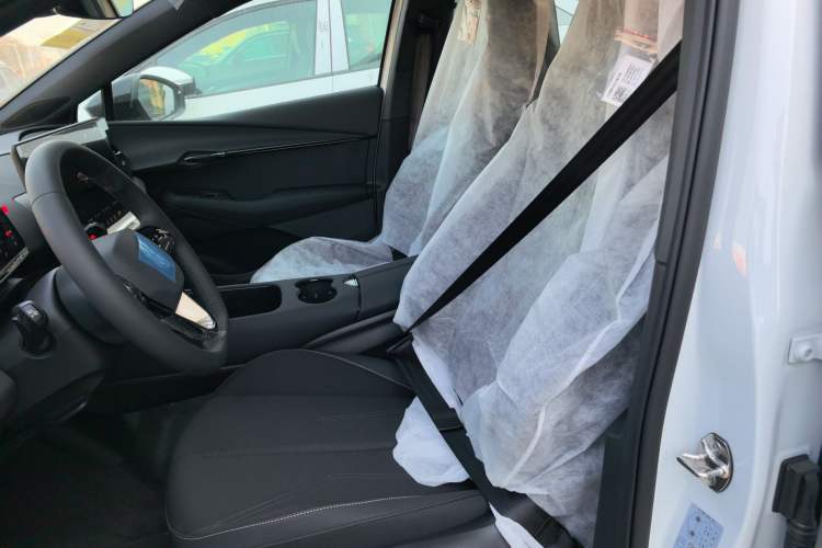 Used Volkswagen ID.UNYX 2025 Pure Model