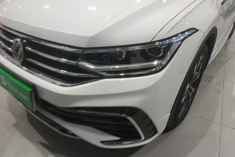 Used Volkswagen Tiguan L 2023 Restyled 330TSI Automatic Two-Wheel Drive R-Line Enhanced Comfort Version