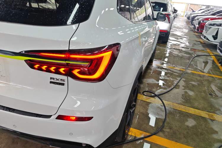 Used Roewe RX5 2023 PLUS 330TGI Automatic Trendsetting Smart Edition
