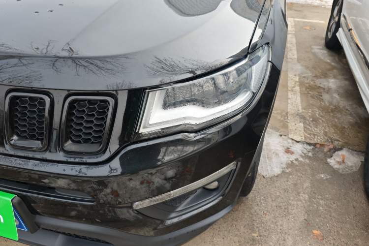 Used  Compass 2019 220T Automatic Family Edition
