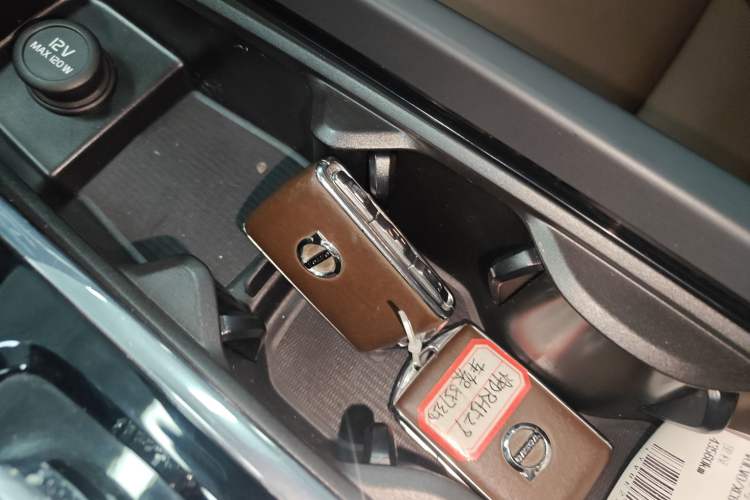 Used Volvo XC60 2020 T5 4x4 Smart Luxury Edition