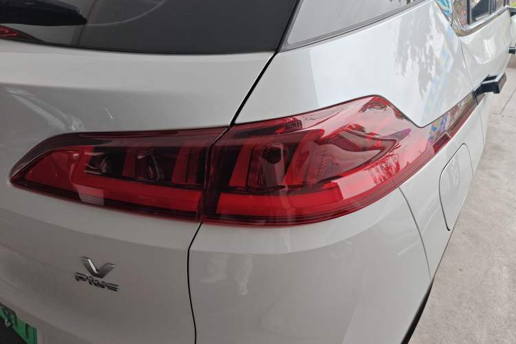 Used AION V 2021 Plus 70 Smart Technology Edition Lithium Iron Phosphate
