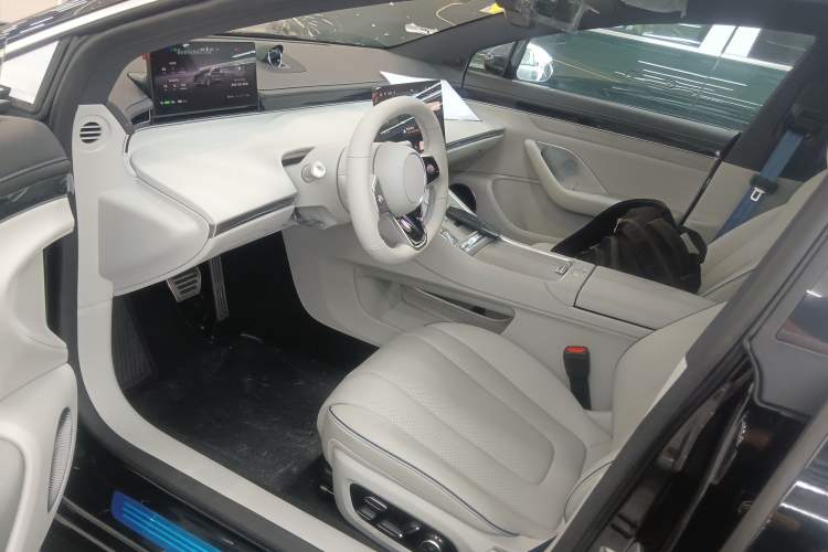 Used Hima Luxeed S7 2024 Pro Model
