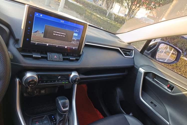 Used Toyota Wildlander 2022 Dual-Engine 2.5L E-CVT Two-Wheel Drive Luxury Edition
