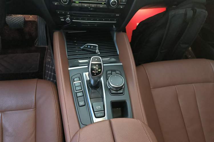 Used BMW X6 2015 xDrive35i Leading Model
