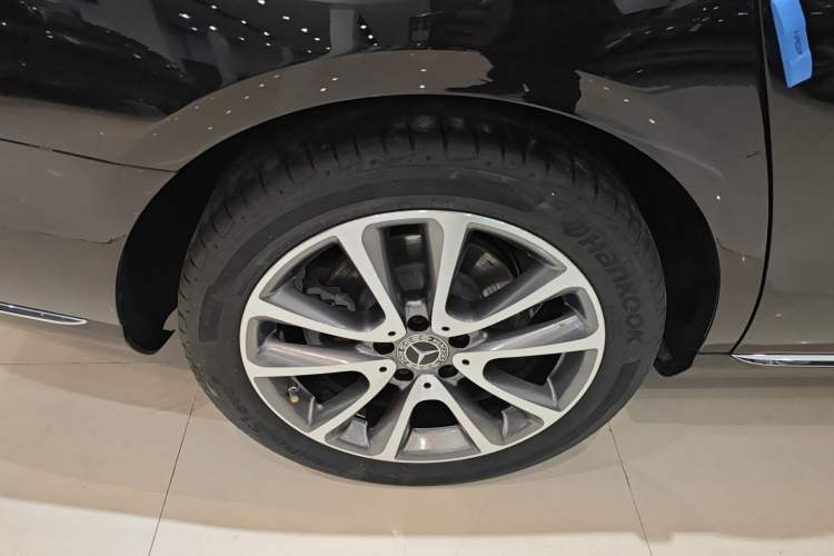 Used Mercedes-Benz E-Class 2020 Facelift E 260 L
