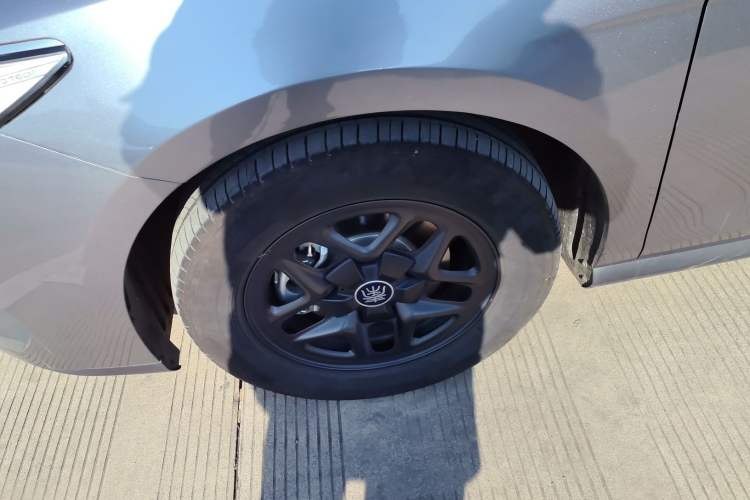 Used BYD Qin PLUS 2025 DM-i Smart Drive 55KM Leading Model
