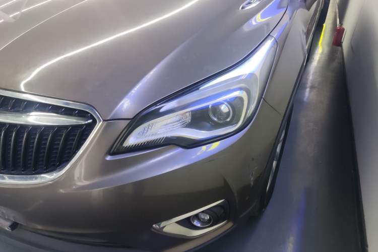 Used Buick Envision 2018 20T Two-Wheel-Drive Elite Model
